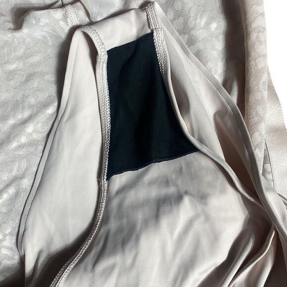 Victoria’s Secret high rise leopard leggings performance sheer NWT pink - Picture 9 of 9